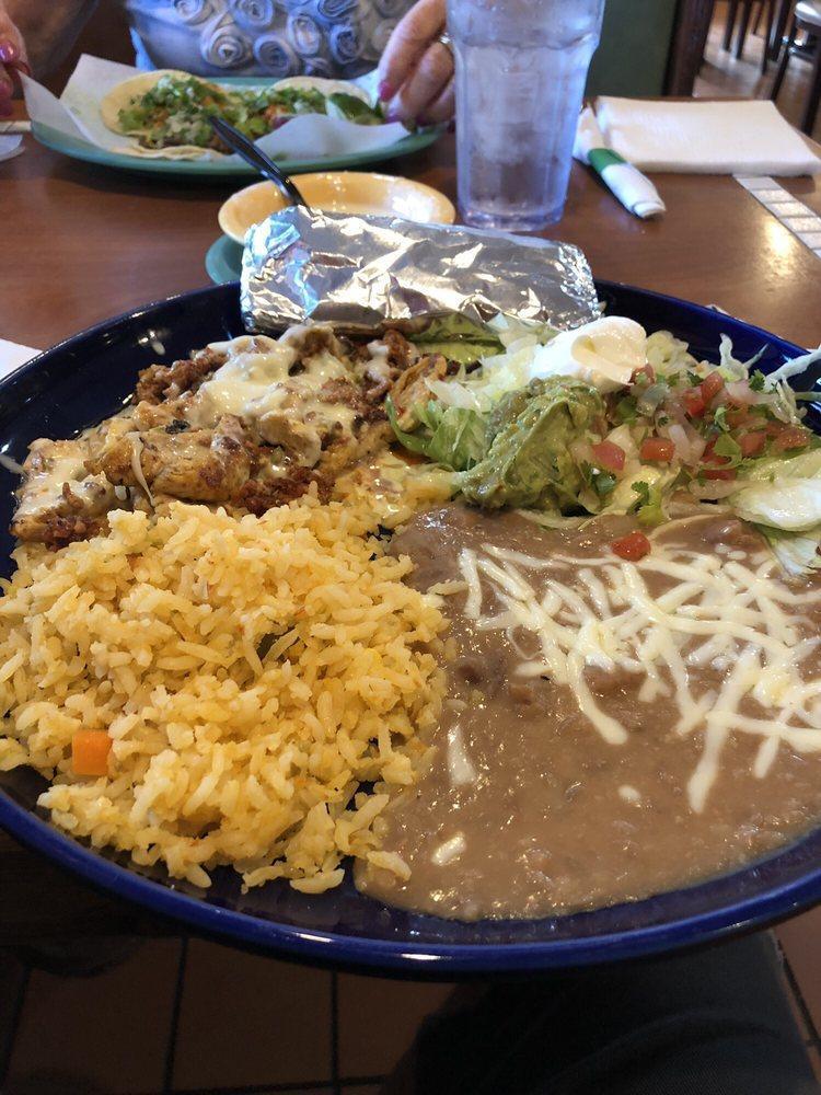 Los Laureles · Latin American · Seafood · Mexican · Lunch