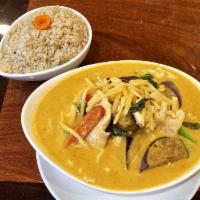 Red Curry · Eggplant, bamboo shoot, bell pepper, and Thai basil.