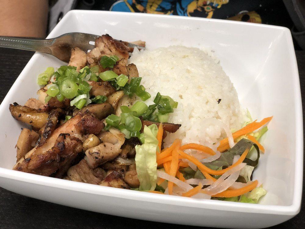 Grilled Chicken Bowl · Bun ga nuong. Marinated grilled chicken over vermicelli, lettuce, cucumber, bean sprouts, topped with peanuts and green onion.