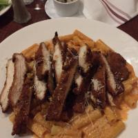 Cut Ziti Rosa with Chicken Cutlets · 