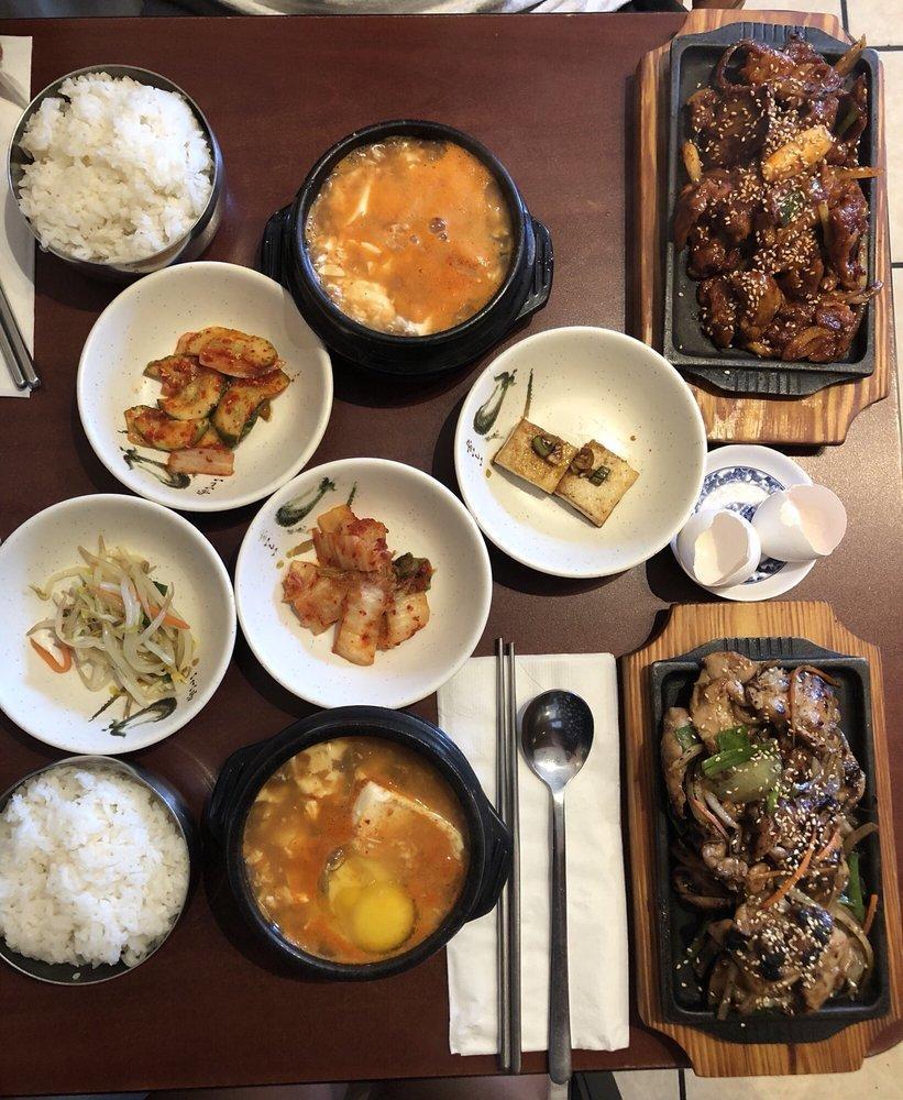 Kimchi Tofu House · Korean · Ramen