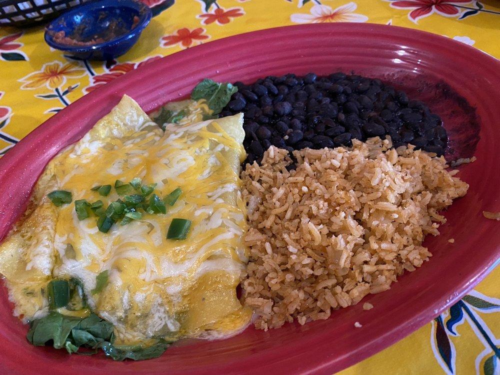 Cholo's Homestyle Mexican Restaurant · Mexican · Salad · Bars