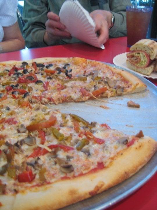 Florio's Pizza · Pizza