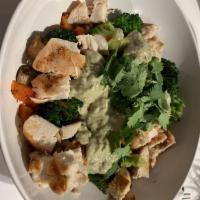 Chicken Curry Bowl · Grilled Chicken Breast, Broccoli, Red Bell Peppers, Mushrooms, Topped with Spicy Green Curry...