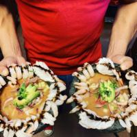 Aguachiles · green sauce or red sauce