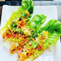 Grilled Chicken Lettuce Wraps Plate · 