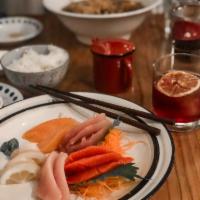 Chef's Sashimi Plate · 