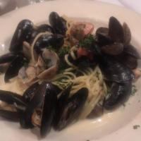 Mussel and Clam Linguini · 