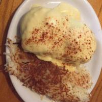 Crab Cakes Benedict · 