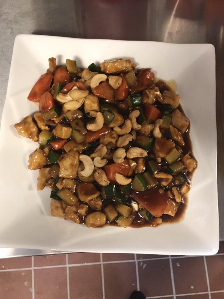 Cashew Chicken Dinner Special · Chopped chicken with mushrooms, carrots, and diced zucchini in our signature Wlin's sauce.