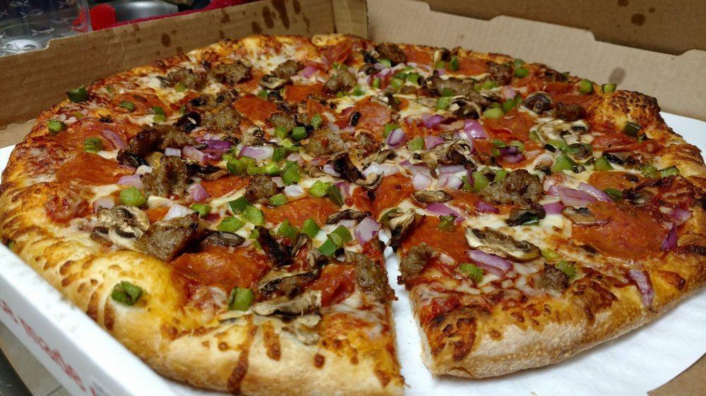 Deluxe Pizza · Pepperoni, mushroom, green pepper, red onion and Italian sausage.