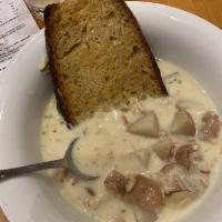Littleneck and Porkbelly Clam Chowder · 
