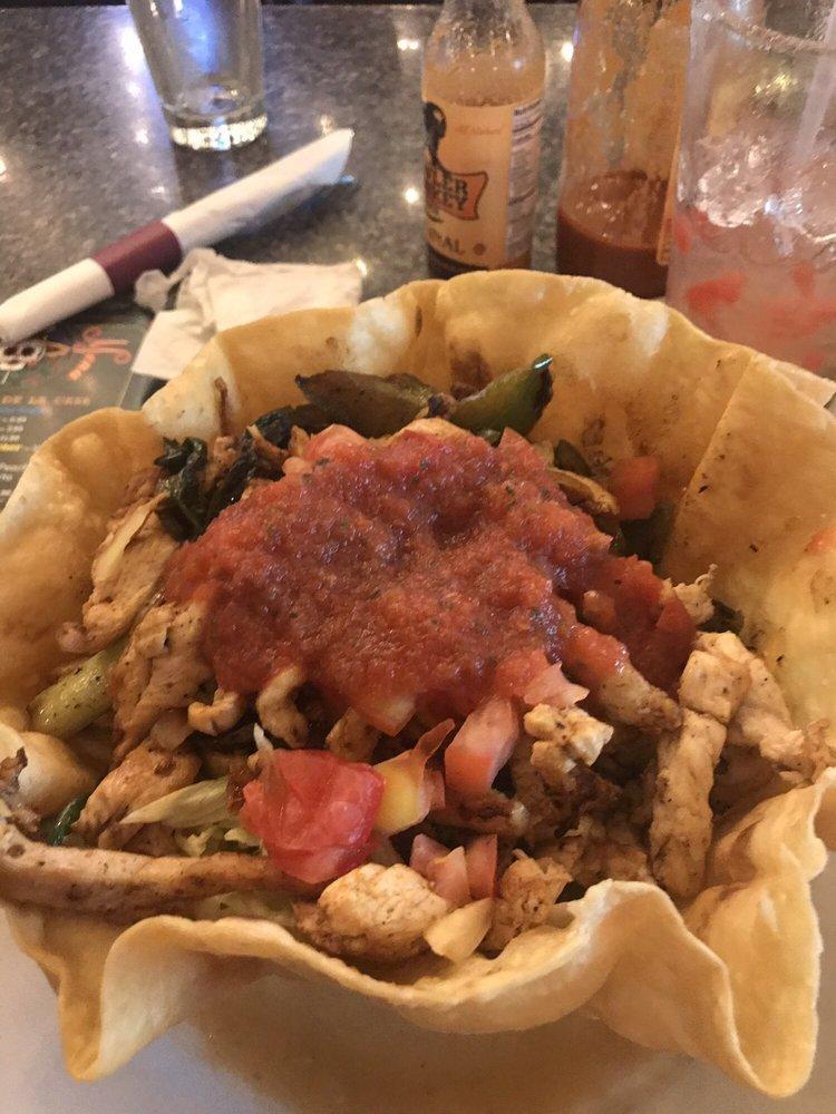 Fajita Taco Salad · 