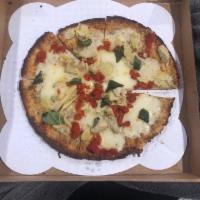 Zesty Artichoke Pizza · 
