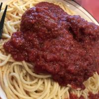 Spaghetti · Served with marinara sauce, garlic bread .