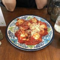 Ravioli Stuffed with Spinach and Ricotta · 