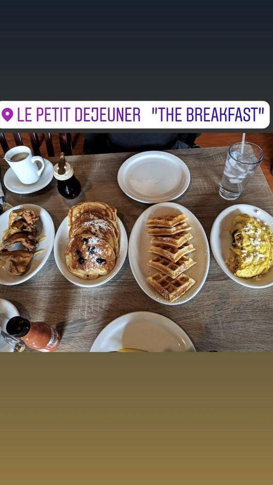 Le Petit Dejeuner · Breakfast & Brunch