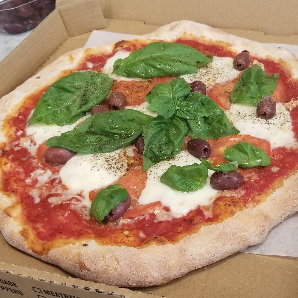 Villaggio Pizzeria · Pizza · Sandwiches