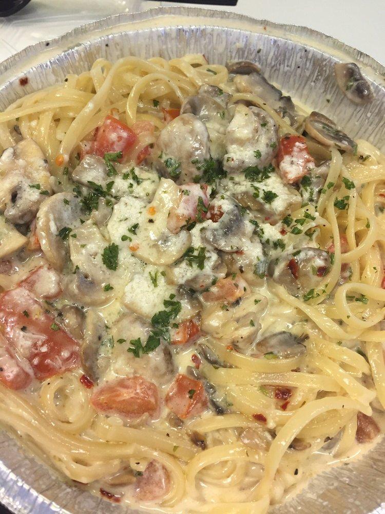 Spicy Antonio · Sauteed with fresh garlic, parsley, mushrooms, and diced tomatoes in a spicy creamy alfredo sauce. Served with garlic bread, choice of pasta and salad.