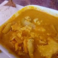 Yellow Curry · Mild yellow curry with choice of meat,potatoes,onions and carrots.
