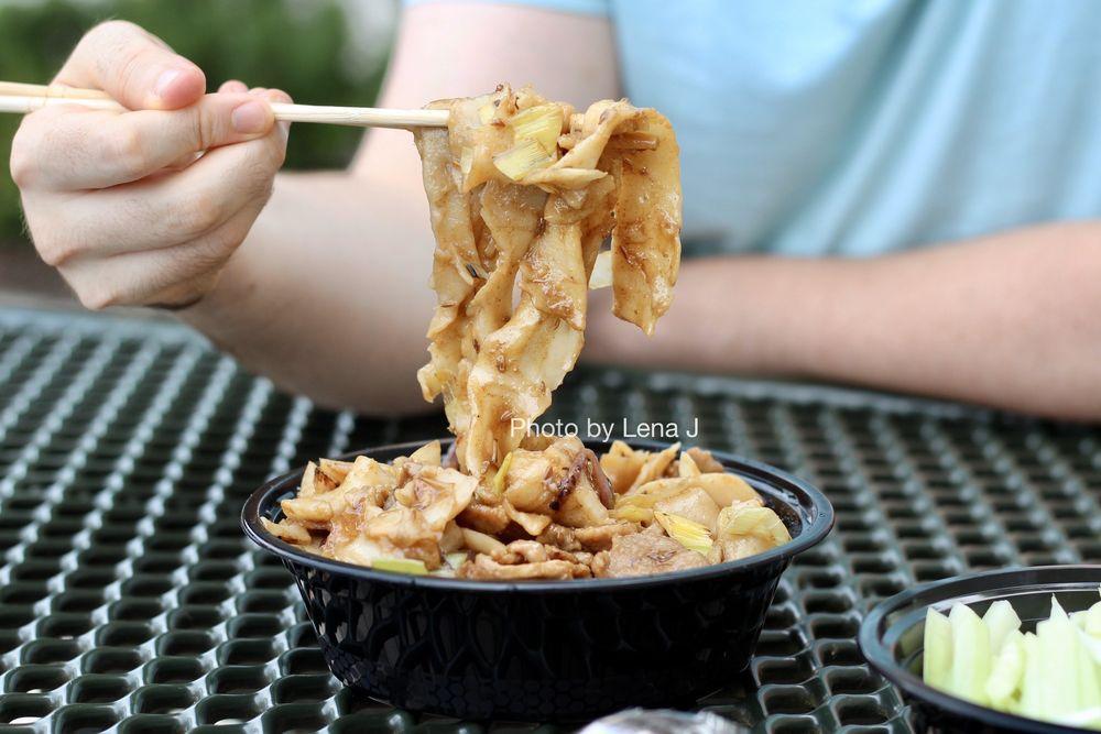 Ya Ya Noodles Chinese Restaurant · Chinese · Sushi Bars · Seafood · Sushi · Soup · Lunch · Kids Menu · Asian · Noodles · Salads