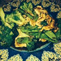 Jade Green Chicken · Green string beans, broccoli, peapods.