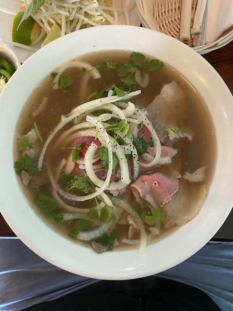 Pho Ton 4 · Pho · Vietnamese · Vegetarian · Soup · Asian · Noodles · Salads