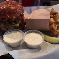 Hollywood Way Hottie Burger · 1/2 lb cajun spiced burger piled high with roasted jalapeno peppers, habanero jack cheese, o...