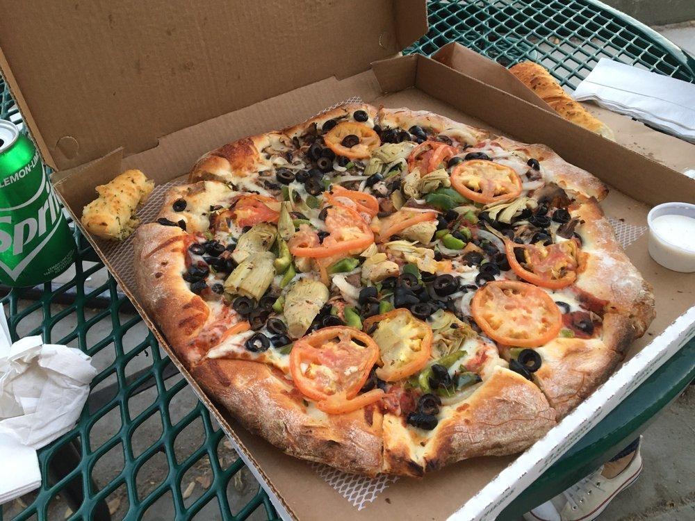 Gianni's Pizza · Italian · Pizza