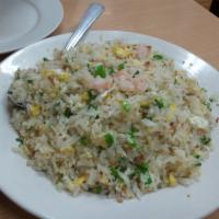 Garlic Seafood Fried Rice · 