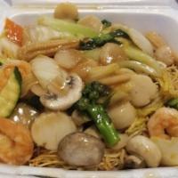 Seafood Conbination With Pan Fried Noodles · 