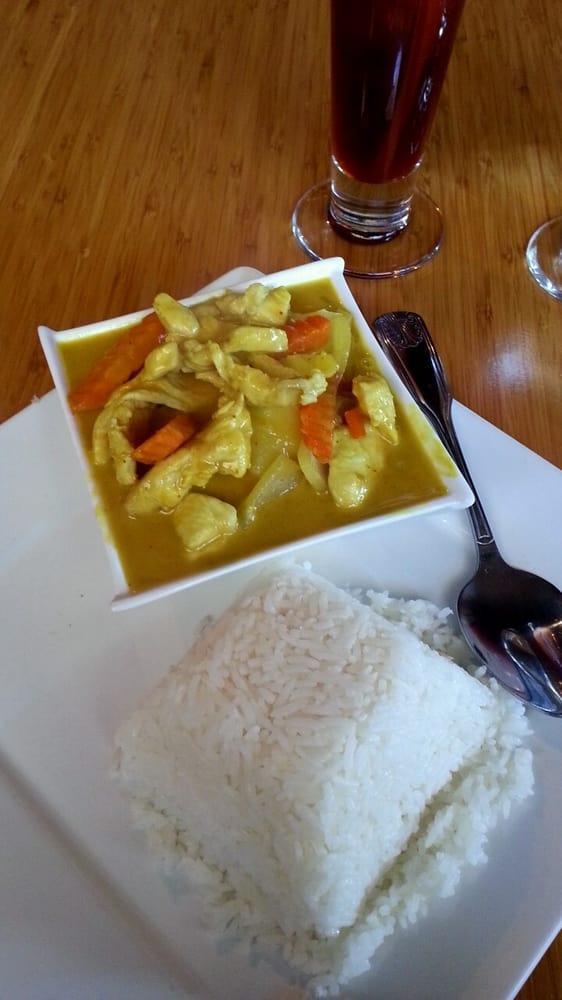 Yellow Curry · Yellow curry paste with coconut milk, potatoes, carrots and yellow onion.