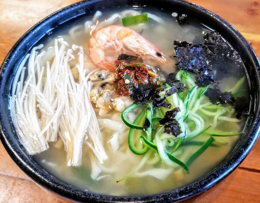 Hangari Kalgooksu · Korean · Noodles · Ramen
