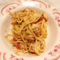 Smoked Spaghetti Alla Chitarra with Brown Butter and Lobster · 