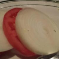Sliced Beefsteak Tomato And Onions · 
