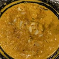 Chicken Shahi Korma · Boneless tandoori chicken spiced with spice and herbs, cooked with a creamy onion sauce.