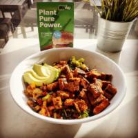 Plant Power Bowl · Organic non-GMO tofu, grilled portobello mushroom, quinoa, chopped garlic, sweet potatoes, s...