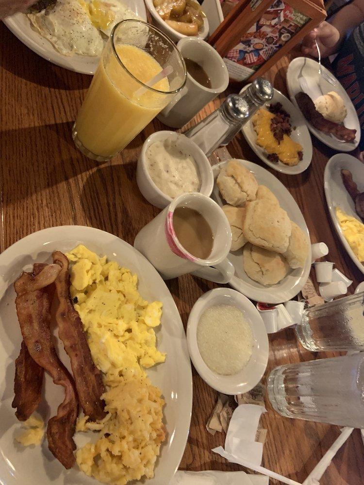 Cracker Barrel Old Country Store · American · Southern · Breakfast & Brunch