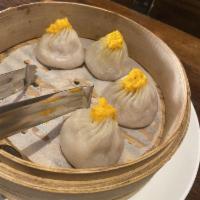 Steamed Crab Meat & Pork Soup Buns · 