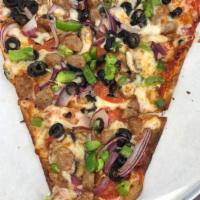 Deluxe Pizza · Homemade pizza sauce, mozzarella cheese, pepperoni, mushroom, green bell peppers, red onions...