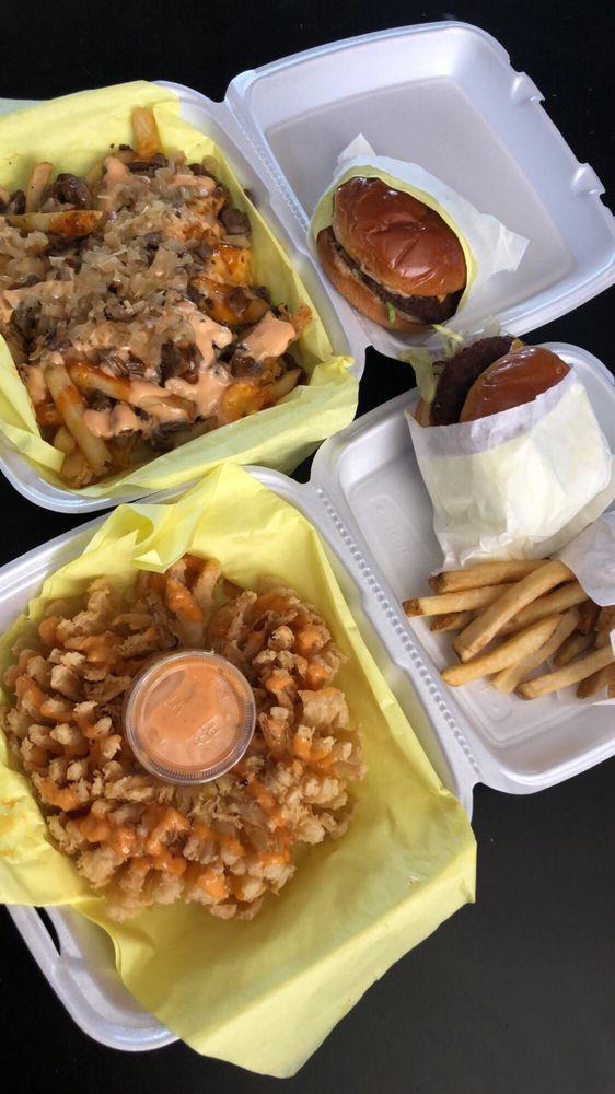 CaliBombs & Burgers · Burgers · Fast Food