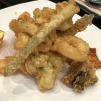 Tempura · Deep fried vegetables and shrimp