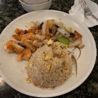 Hibachi Shrimp and Scallop Lunch Combination · 