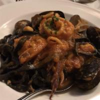 Black Linguine Seafood · 