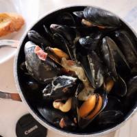 Prosciutto Mussels · 