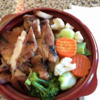 BBQ Chicken Bowl · Includes steamed rice and steamed vegetables.