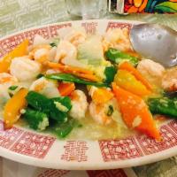 Shrimp with Lobster Sauce Luncheon Specials · 