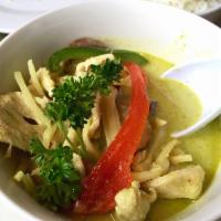 Green Curry · Bamboo shoots, eggplant and basil leaves in green curry. Medium.