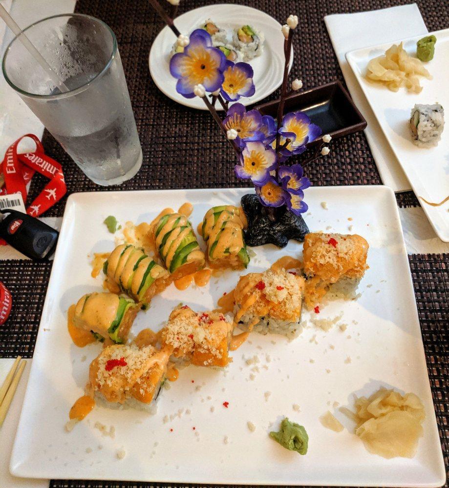 Akoya Sushi · Soup · Sushi Bars · Sushi · Japanese · Ramen · Asian · Salads
