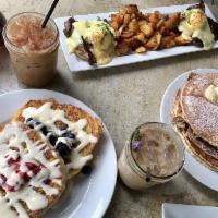 Cinnamon Roll French Toast · 
